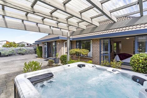 Photo of property in 45a Andrew Road, Howick, Auckland, 2010