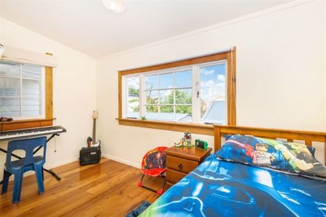 Photo of property in 13 Aramoana Avenue, Devonport, Auckland, 0624
