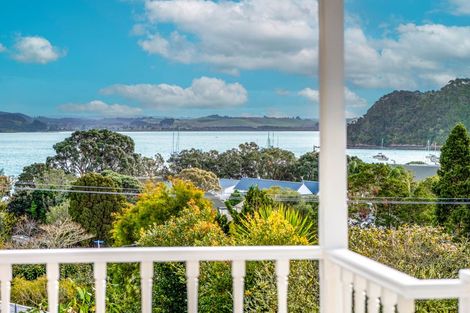 Photo of property in 9 Robertson Street, Russell, 0202