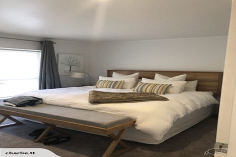 Photo of property in 10 Gardone Terrace, Conifer Grove, Takanini, 2112