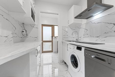 Photo of property in 9 Neesons Way, Glendene, Auckland, 0602