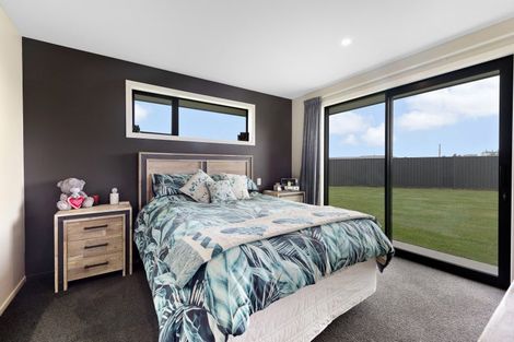 Photo of property in 11 Tui Place, Edendale, Wyndham, 9893