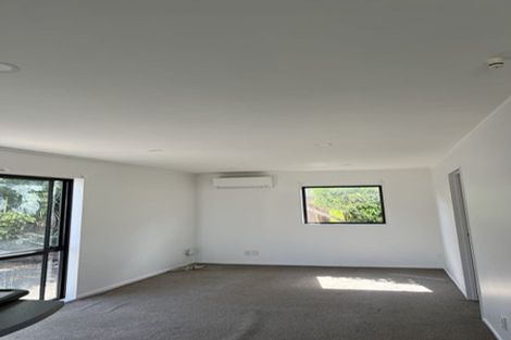 Photo of property in 5 Massine Place, Randwick Park, Auckland, 2105