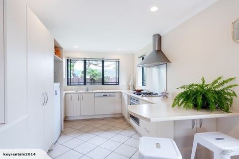 Photo of property in 2a Redwood Street, Elderslea, Upper Hutt, 5018