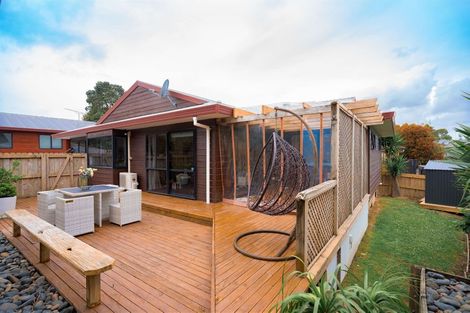 Photo of property in 1/75 Gosford Drive, Botany Downs, Auckland, 2010