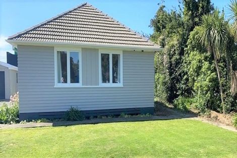 Photo of property in 11 Amberley Beach Road, Amberley, 7410