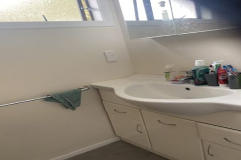 Photo of property in 8 Bushland Grove, Paparangi, Wellington, 6037