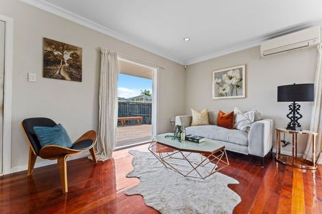 Photo of property in 1/5 Compton Street, Hillcrest, Auckland, 0627