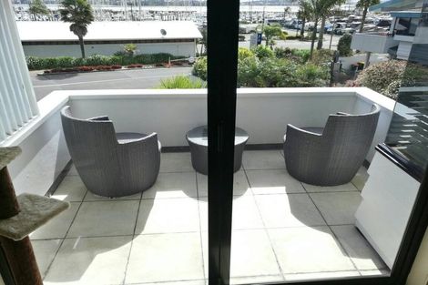 Photo of property in 2/33 Argo Drive, Half Moon Bay, Auckland, 2012