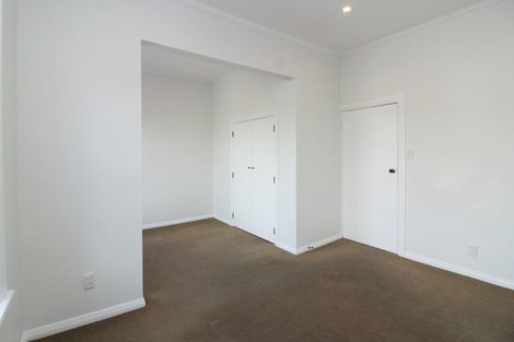 Photo of property in 68 Roxburgh Street, Mount Victoria, Wellington, 6011