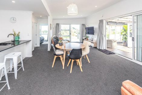 Photo of property in 5 Toi Street, Tawhero, Whanganui, 4501