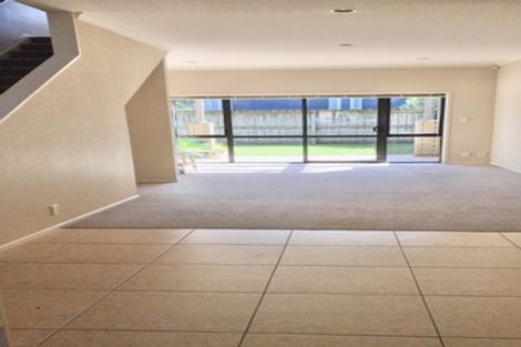 Photo of property in 70 Skip Lane, East Tamaki, Auckland, 2013