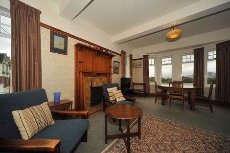 Photo of property in Chevening Flats, 90 Salamanca Road, Kelburn, Wellington, 6012