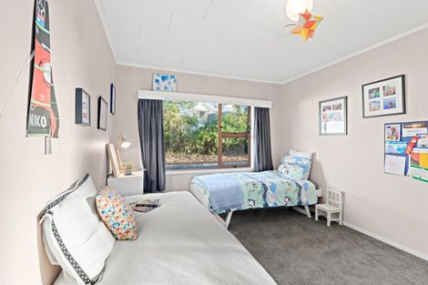 Photo of property in 18 Harbour View Road, Leigh, 0985