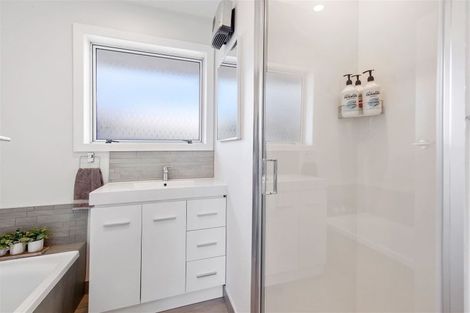 Photo of property in 6 Cardome Street, Bishopdale, Christchurch, 8053