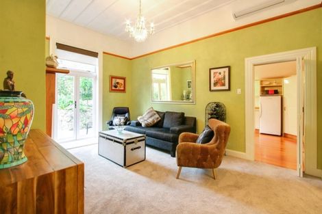 Photo of property in 27 Main Street, Hospital Hill, Napier, 4110