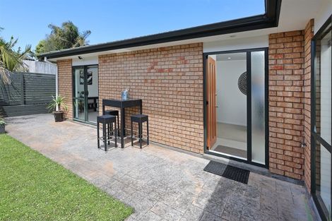 Photo of property in 14 Chesterton Terrace, Henderson, Auckland, 0612