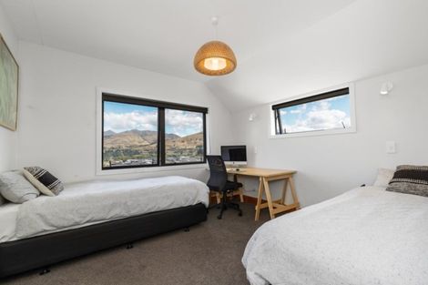 Photo of property in 28 Myles Way, Lower Shotover, Queenstown, 9304