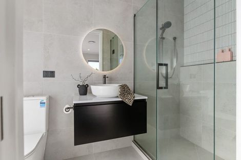 Photo of property in 3/64 Banbury Crescent, Fairfield, Hamilton, 3214