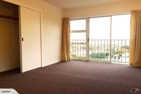 Photo of property in 3 Hillside Crescent North, Leigh, Auckland, 0985