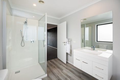 Photo of property in 40 View Road, Halcombe, 4779