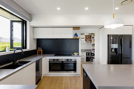 Photo of property in 2 Moemoea Place, Cambridge, 3434