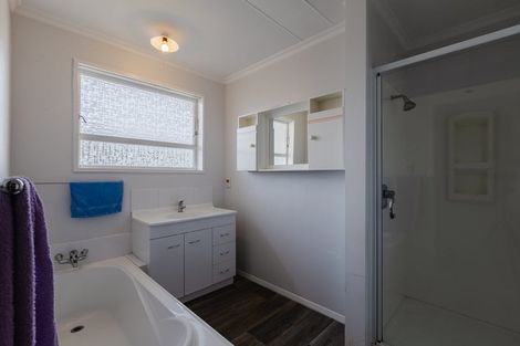 Photo of property in 23 Haast Place, Awapuni, Palmerston North, 4412