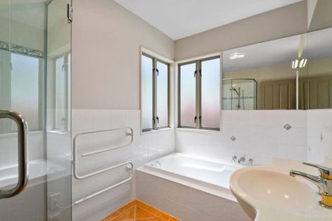 Photo of property in 120 Springfield Road, St Albans, Christchurch, 8014