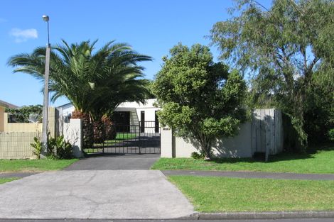 Photo of property in 2/6 Bosun Place, Te Atatu Peninsula, Auckland, 0610