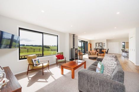 Photo of property in 234 Sandon Road, Feilding, 4779