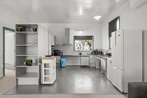 Photo of property in 15 Fairs Road, Milson, Palmerston North, 4414