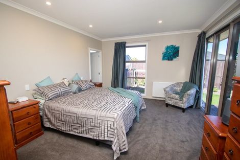 Photo of property in 17 Whiteoak Grove, Tinwald, Ashburton, 7700