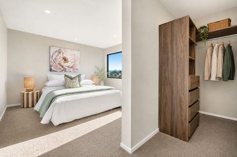 Photo of property in 25 Kumukumu Road, Long Bay, Auckland, 0630