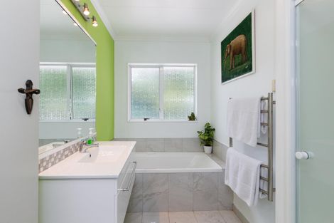 Photo of property in 19 Humphries Place, Awapuni, Palmerston North, 4412