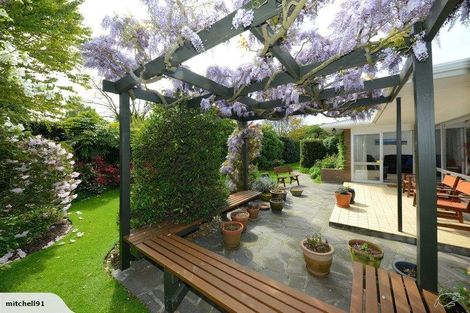 Photo of property in 45 Crofton Road, Harewood, Christchurch, 8051