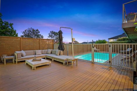 Photo of property in 92 Pemberton Avenue, Bayview, Auckland, 0629