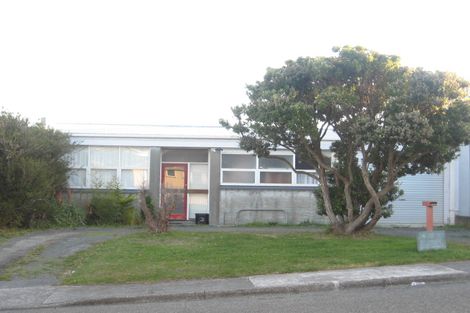 Photo of property in 36 Mana Avenue, Titahi Bay, Porirua, 5022
