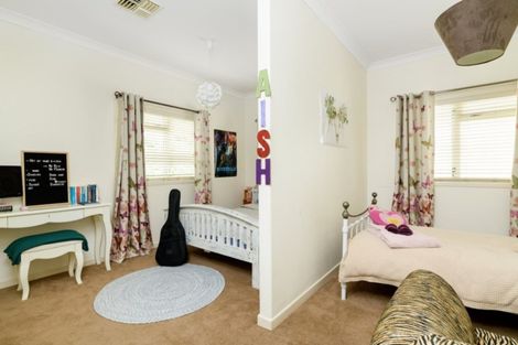 Photo of property in 19 Sherwood Street, Otumoetai, Tauranga, 3110