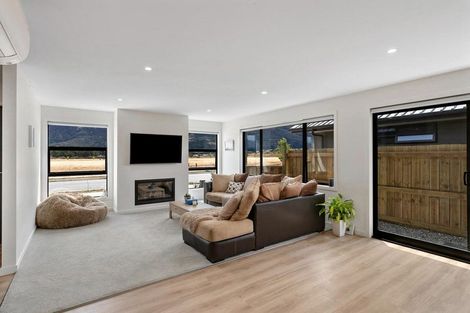 Photo of property in 13 Caton Street, Lake Hawea, 9382