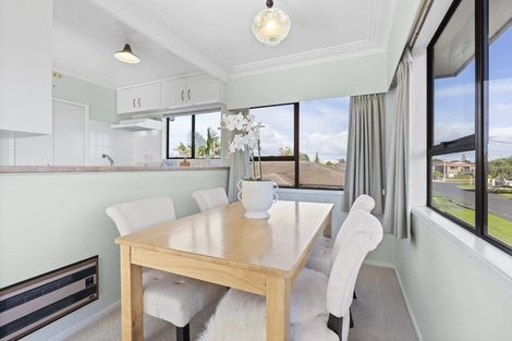 Photo of property in 2 Empire Road, Orewa, 0931