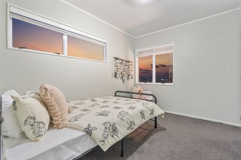 Photo of property in 2/9 Lynngate Place, Hillcrest, Auckland, 0627