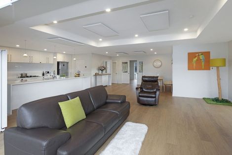 Photo of property in 94 Rannoch Drive, Broomfield, Christchurch, 8042