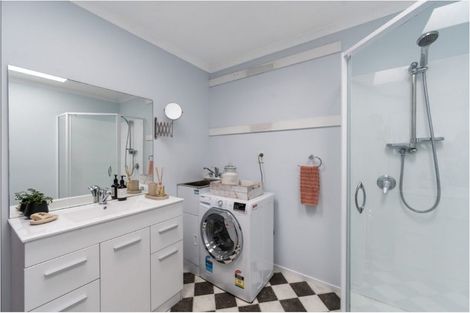 Photo of property in 1/2 Trigg Crescent, Taradale, Napier, 4112