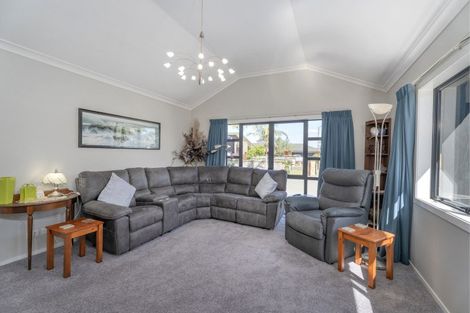 Photo of property in 29 Wells Place, Whitianga, 3510