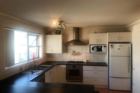 Photo of property in 20 Boundary Road, Blockhouse Bay, Auckland, 0600