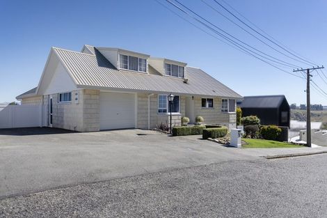 Photo of property in 150 Perth Street, Holmes Hill, Oamaru, 9401