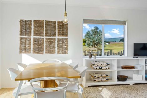 Photo of property in 3 Mavis Avenue, Waikawa Beach, Manakau, 5573