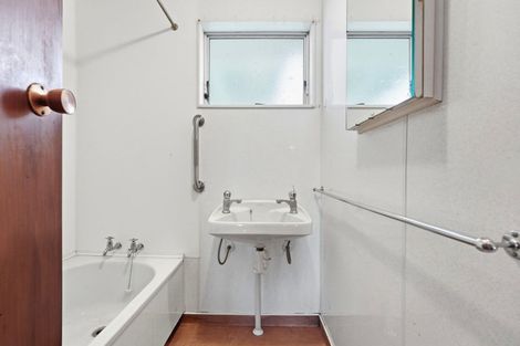 Photo of property in 8 Cascade Crescent, Westbrook, Palmerston North, 4412