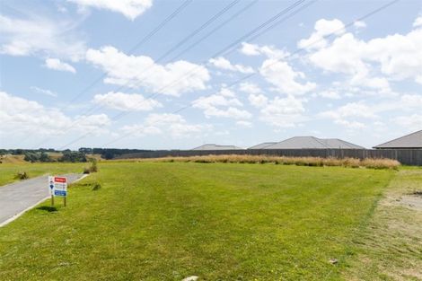 Photo of property in 12 Cyprus Place, Fitzherbert, Palmerston North, 4410