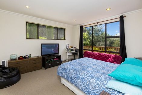 Photo of property in 15 Swain Grove, Riverstone Terraces, Upper Hutt, 5018